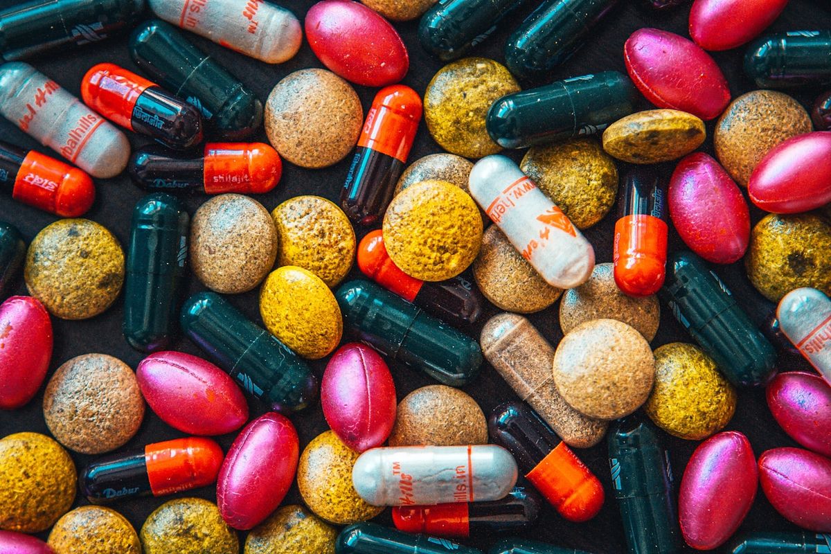 Fargerike vitaminer og kosttilskudd